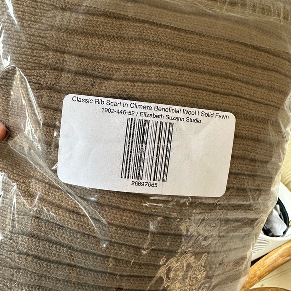 Elizabeth Suzann Classic Rib Scarf Beneficial Wool - Picture 6 of 6